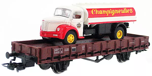 Wagon plat chargé avec camion berliet GLR8 "Champigneulles" N°3