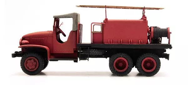 Camion de pompier GMC avec cabine toilée "CHARENTE MARITIME"