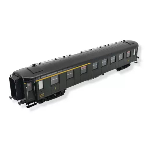 Une voiture OCEM RA A3B5 verte - REE MODELES VB380 - SNCF - HO 1/87 - Ep IIIB