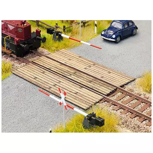 Plank level crossing