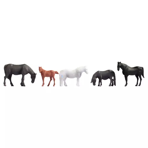 4 chevaux et 1 poulain - NOCH 18215 - HO 1/87