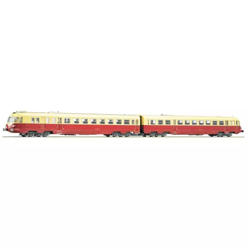 Treno automotore diesel TEE Aln 442/448 in livrea rossa con tetto color crema