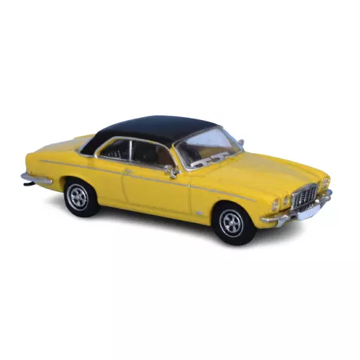 Jaguar XJ-C giallo chiaro, nero opaco PCX 870167 - HO 1/87