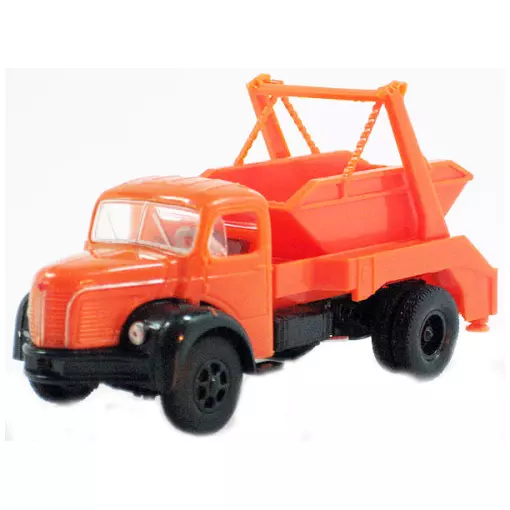 Camion berliet GLR8 avec benne à déchets couleur orange