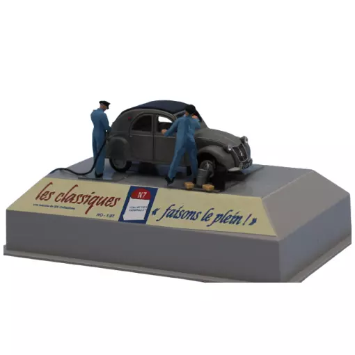 Voiture Citroën 2cv AZLP gris, 2 pompistes et accessoires SAI 1912 - HO 1/87