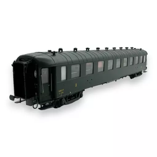 Carrozza OCEM di seconda classe B9 in livrea verde, telaio grigio, tetto verde e terminali con marcature 1964 - Models World 40206 - HO : 1/87