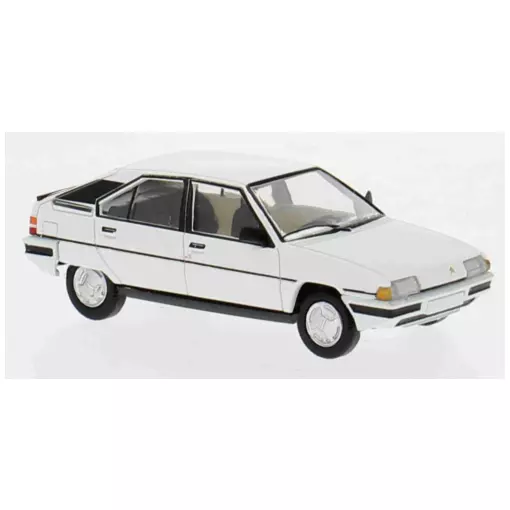 Citroên BX 16 phase 1, 1983, blanc Meije - SAI 6481 - HO 1/87 