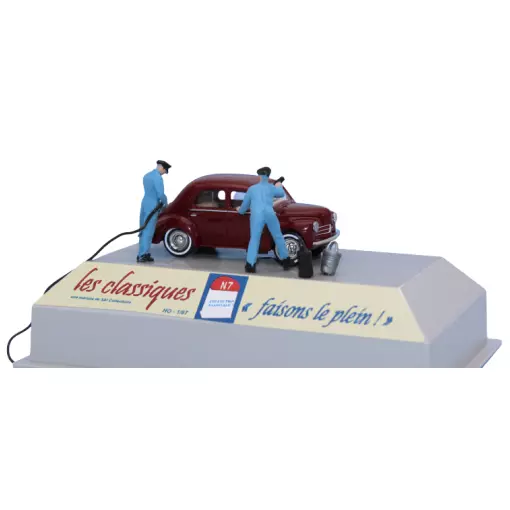 Voiture Renault 4cv rouge pourpre, 2 pompistes et accessoires SAI 1930 - HO 1/87