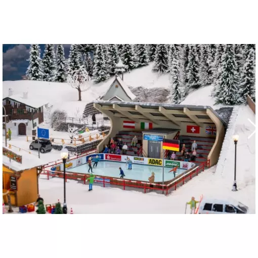 Patinoire artificielle avec figures animées - FALLER 134005 - HO 1/87