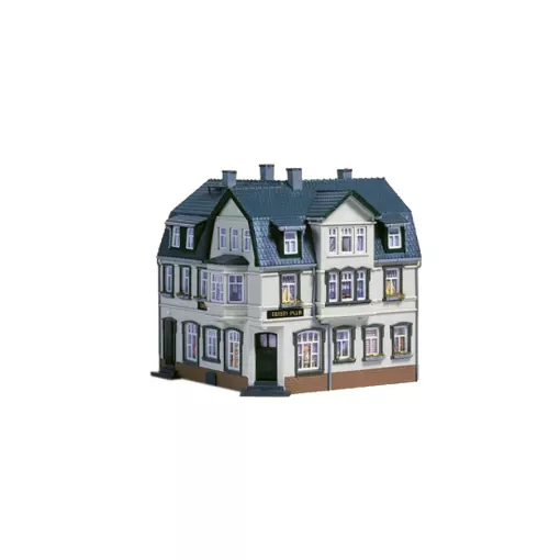 Pub with corner house HO 1/87