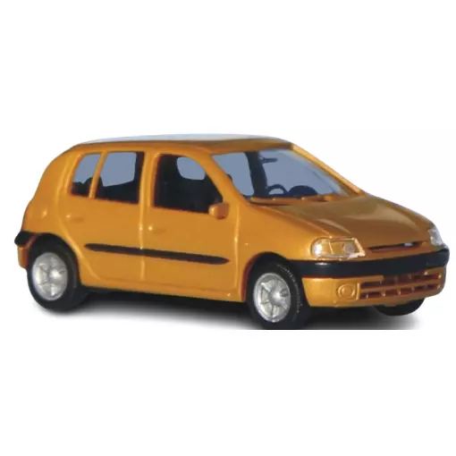 Renault Clio 2 - 5 portes - jaune paille métallisé - SAI 2278 - HO 1/87