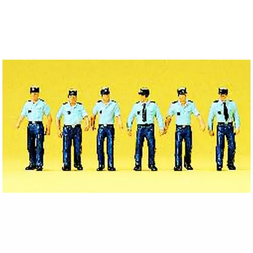 Policiers français en uniforme