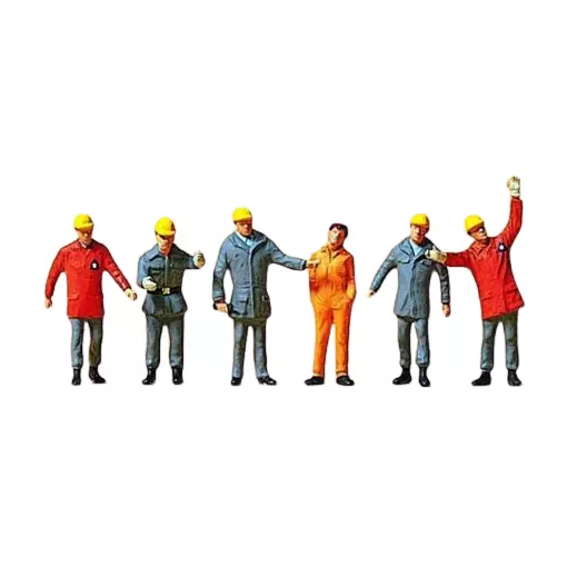 Workers from the THW federal technical emergency service in 1990