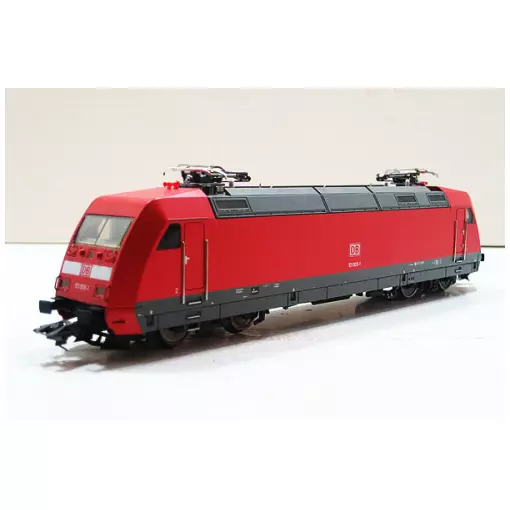 BR101 electric locomotive in red livery