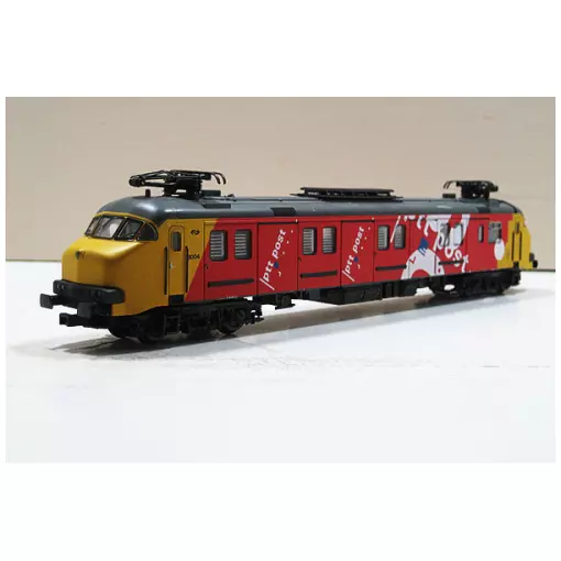 Locomotive électrique PTT POST livrée rouge et jaune