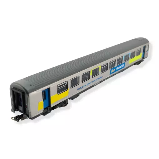 Voiture voyageur corail fluo 2ème classe Piko 97118 - SNCF - HO 1/87 - EP VI