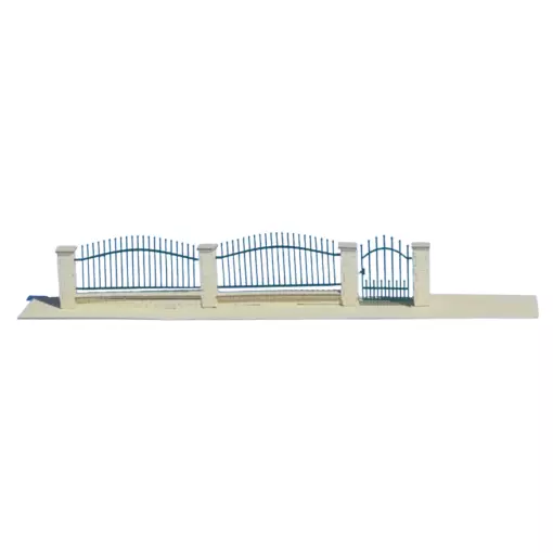 Muret beige avec grilles vertes foncées - SAI 701 - HO 1/87 - 134 x 7 x 26 mm
