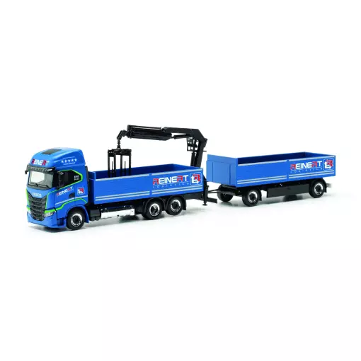 Vrachtwagen met dieplader Iveco S-Way LNG met kraan "Reinert Logistic" - Herpa 315265 - HO 1/87