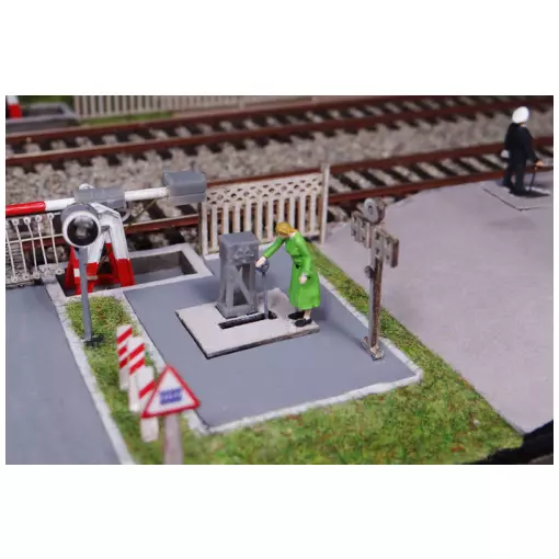 Garde-barrières en action - Régions et Compagnies VOIA49 - HO 1/87