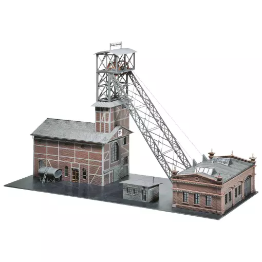 Scale model of the Fortuna mine extraction plant