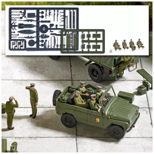 Lot de 4 Soldats Assis NVA - Busch 1937 - HO 1/87