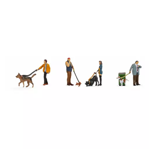 Lot de 4 personnages promenant leur chien NOCH 36471 - N 1/160