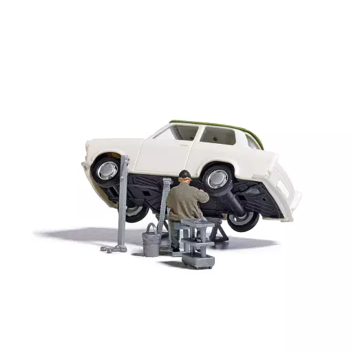 Szenerie "Mechaniker" mit Werkzeugen, Figur und Fahrzeug Busch 7938 - HO 1/87