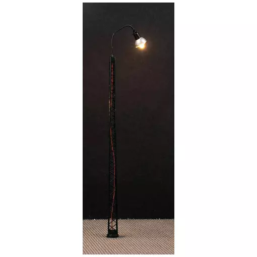 Lampada da terra con arco in metallo e tappetino con LED - HO 1/87 - Faller 180209