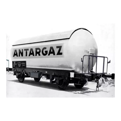 Set of 2 SNCF "ANTARGAZ" tank wagons