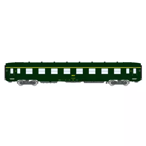 Une voiture DEV A8 U53 vert 301 - REE MODELES VB394 - SNCF - HO 1/87 - Ep IV