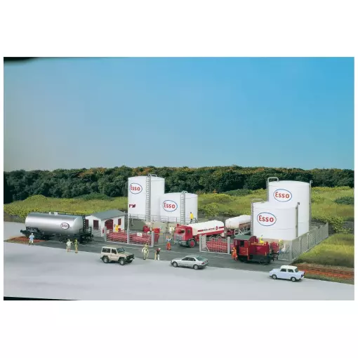 Parc de stockage "ESSO" - PIKO 61141 - HO 1/87 - 420x340x190 mm