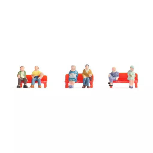 Set van 6 zittende figuren, waaronder 3 mannen en 3 vrouwen Noch 44203 - Z 1/220 -.