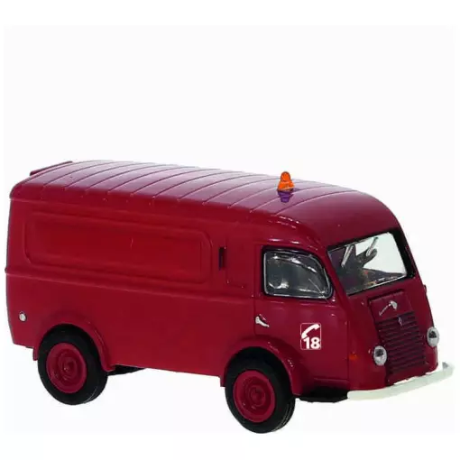 Véhicule Renault Goélette rouge "Pompier 18" SAI 3713 - HO 1 : 87