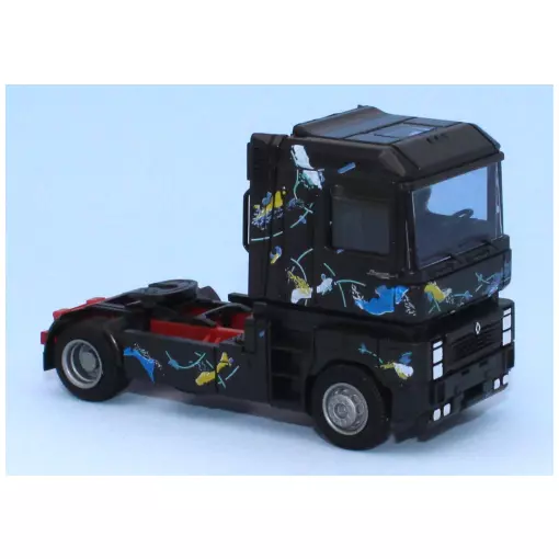 Camion Renault Magnum, 2 axes, "jeux de couleurs" - AWM 70021 - HO 1/87