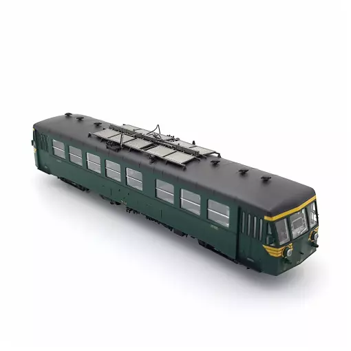 Vagón diesel tipo 554 serie 554.012 con librea verde "Brossel