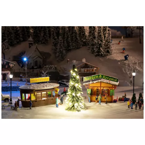 2 Stands de Marché de Noël avec Sapins de Noël illuminés - Faller 134002 - HO 1/87