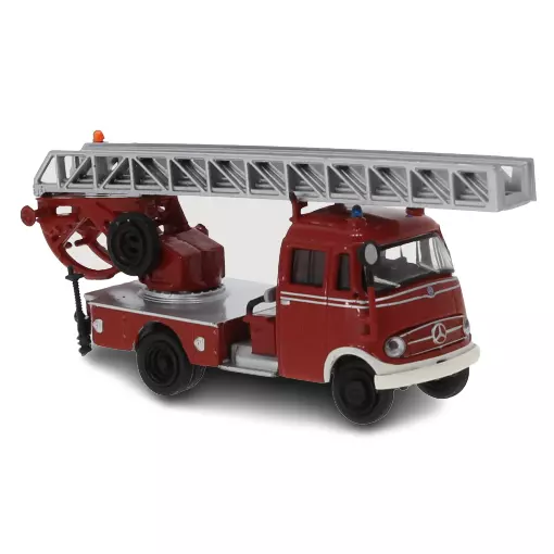 Coche de bomberos Mercedes L 319 DL 18, rojo y blanco, BREKINA 36076 HO 1/87