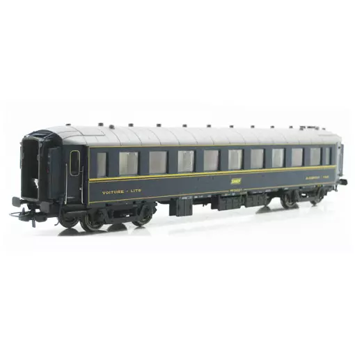 Voiture WL F bleu CIWL livrée UIC sans monogramme avec logo encadré jaune et sans inscription CIWL n°66 87 79-42 224-9
