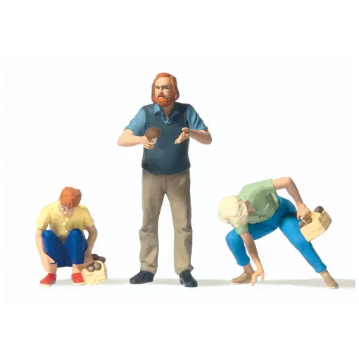 Lot de 3 personnages - cueilleurs de champignons - Preiser 44941 - G : 1/22.5