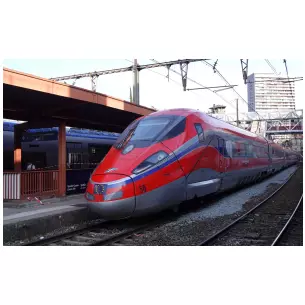 Coffret TGV 4 éléments « Le plaisir d'un voyage nouveau » - Arnold HN2621 - N 1/160 - FRECCIAROSSA - Ep VI - Analogique - 2R