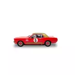 Alan Mann Racing Henry Mann and Steve Soper Ford Mustang Analogue Car - SCALEXTRIC 4339 - 1/32 - Super Slot