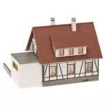 Half-timbered house with garage FALLER 130215 - HO 1/87