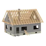 House under construction with crane - Faller 130658 - HO 1/87