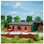 Remise pour 2 locomotives en briques et colombages - Auhagen 14470 - N 1/160