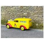 Voiture Renault JUVAQUATRE Fourgon Tôlé "BANANIA" - REE MODELES RECB171 - HO 1/87