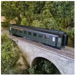 Une voiture OCEM RA A3B5 verte - REE MODELES VB380 - SNCF - HO 1/87 - Ep IIIB