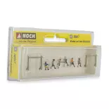 Confezione di 6 bambini al campo di calcio NOCH 36817 - N : 1/160
