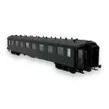 OCEM A8 first class car in green livery with black chassis and roof with 1950 markings - MODELS WORLD 40201