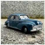 Peugeot 203 sedan blauw BREKINA 92982 SAI 2507 - HO 1/87