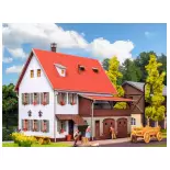 Farmhouse with barn VOLLMER 43721 - HO 1/87